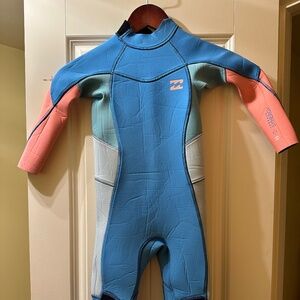 Billabong synergy kids wetsuit 3/2 size 6T